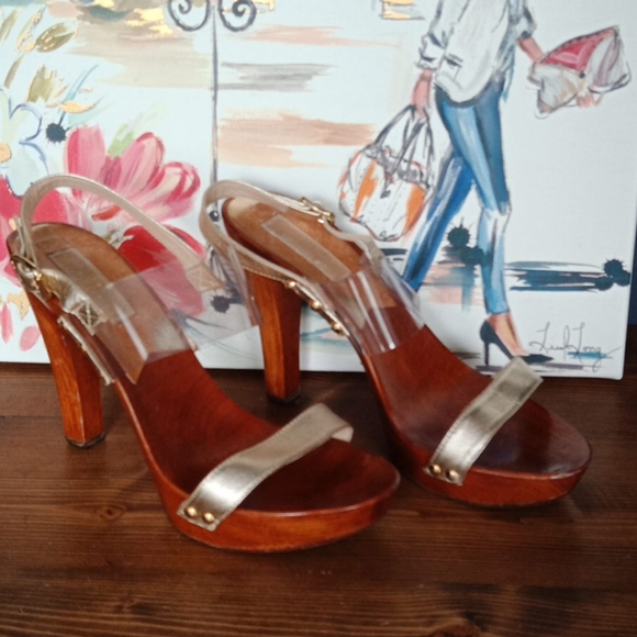 Michael Kors Gold and Brown Heels - Picture 1 of 15